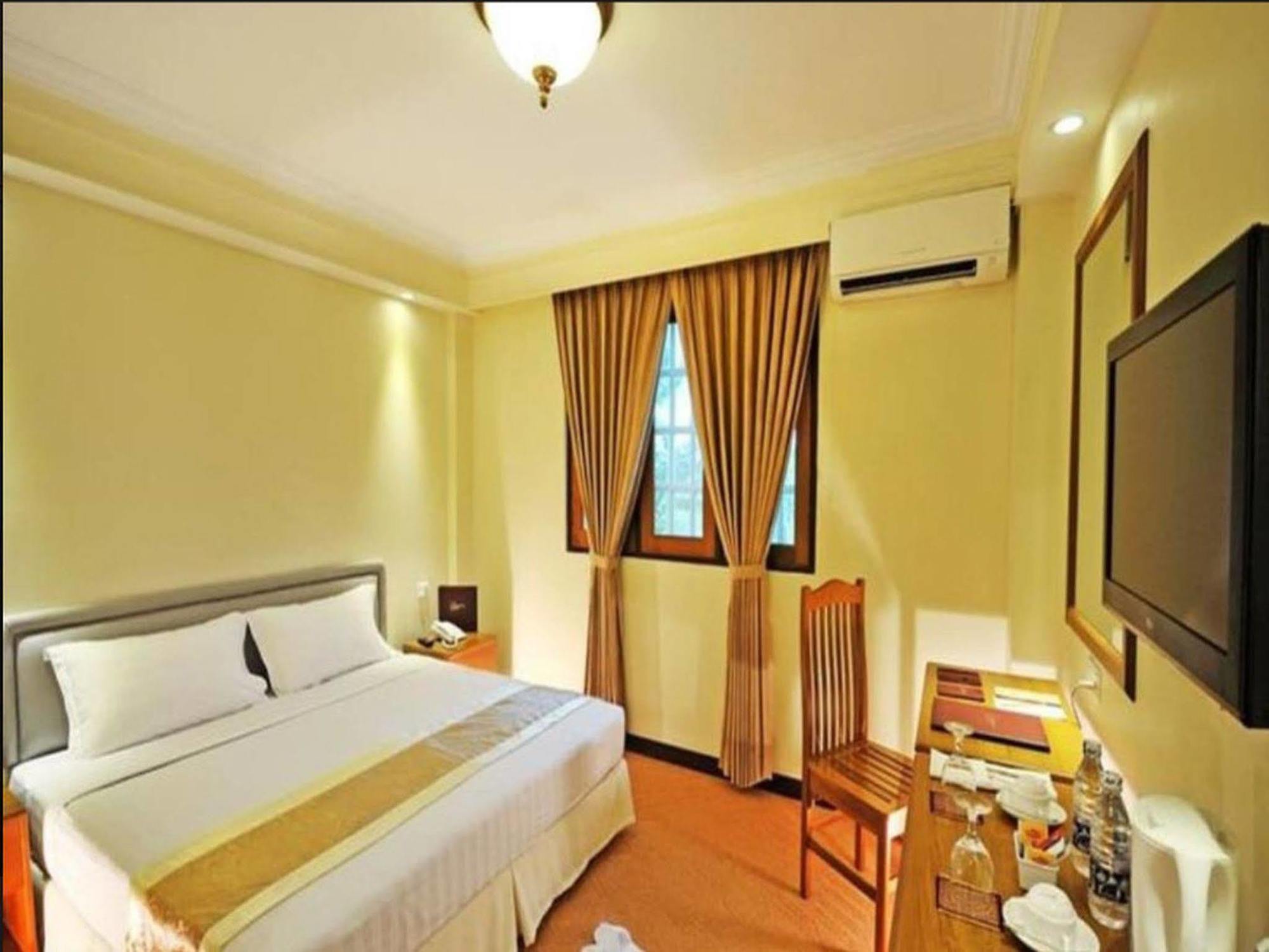 Royal Golden View Hotel Yangon Dış mekan fotoğraf